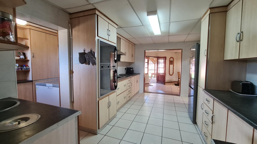 6 Bedroom Property for Sale in Bainsvlei Free State
